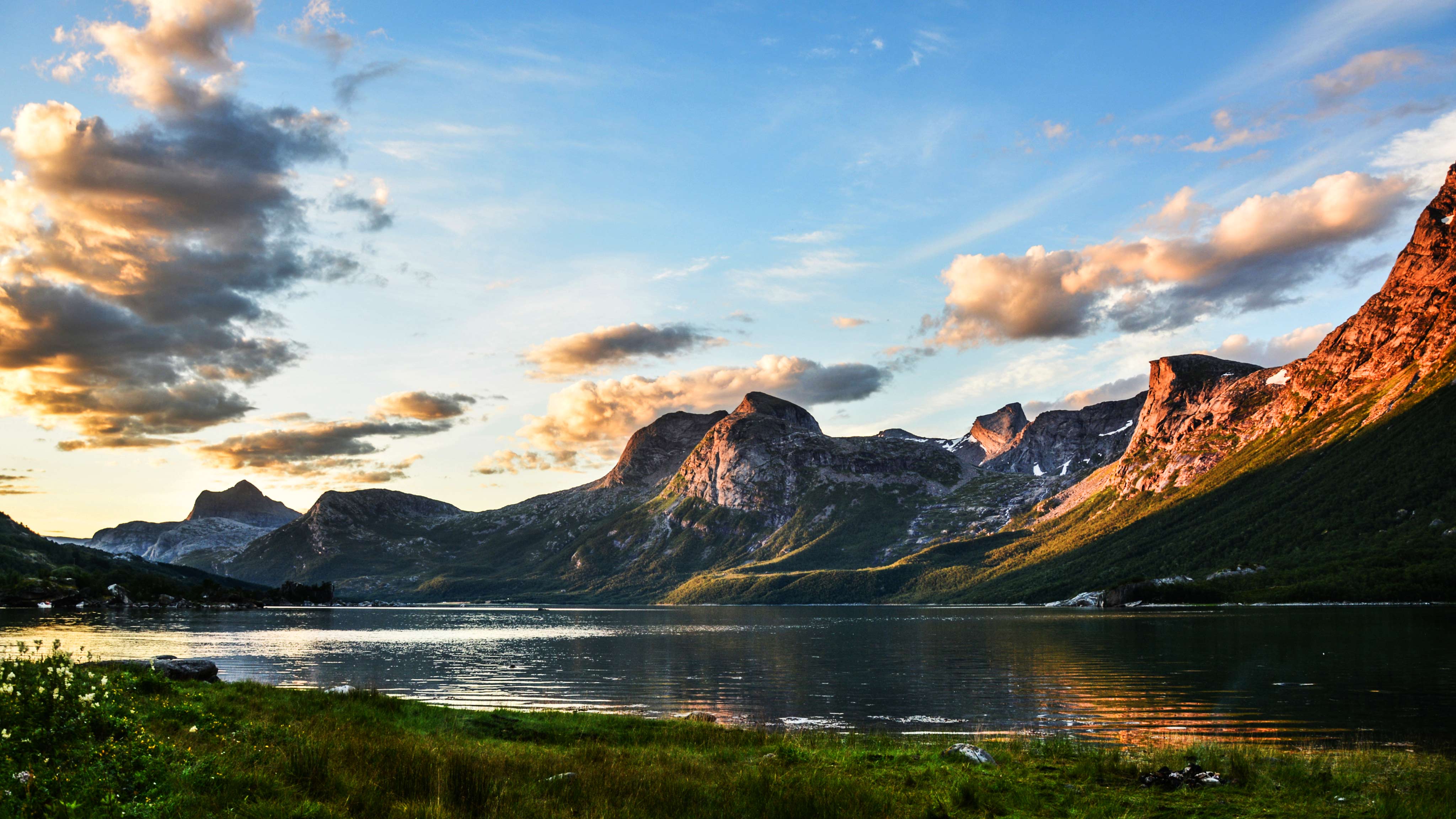 Fjord. Slogan/homepage banner